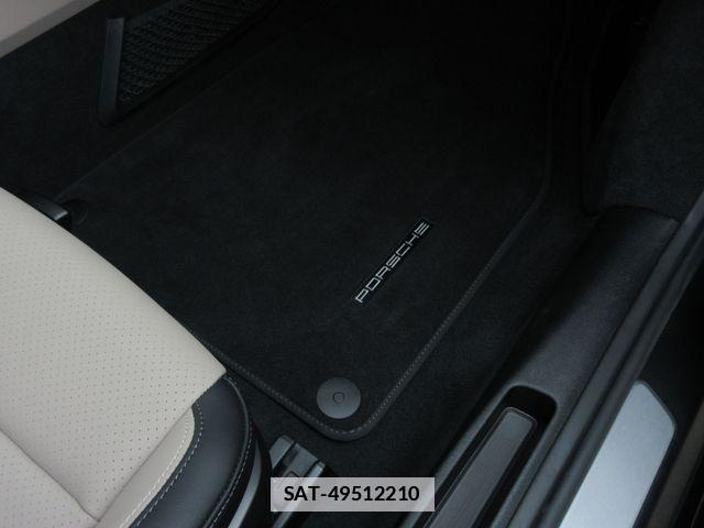 Porsche 911 2025-03 1303739-20