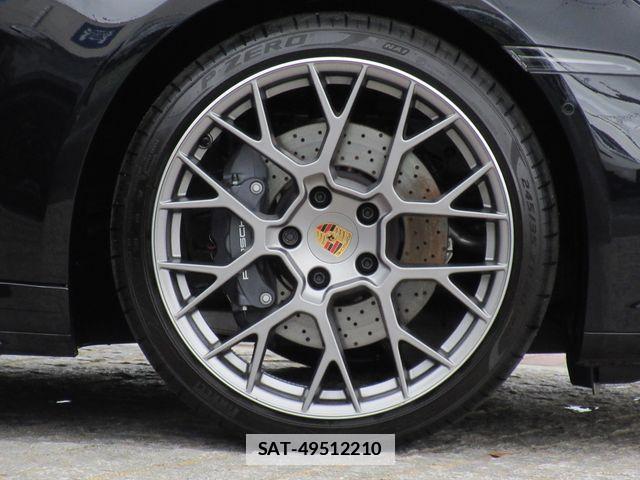Porsche 911 2025-03 1303739-8