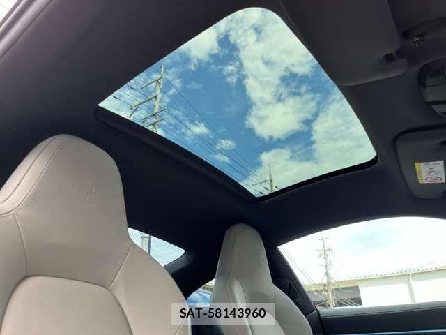 Porsche 911 2023-08 1338798-5
