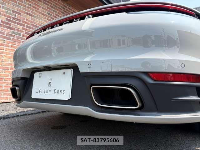 Porsche 911 2020-11 1347262-11