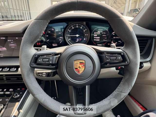 Porsche 911 2020-11 1347262-12