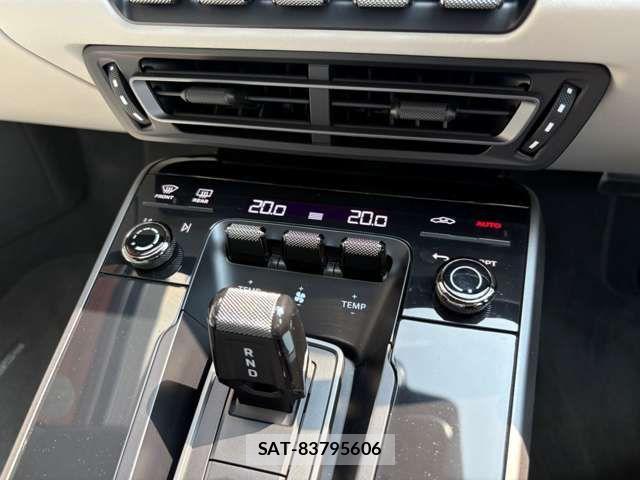 Porsche 911 2020-11 1347262-14