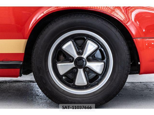 Porsche 911 1977-04 1355368-9