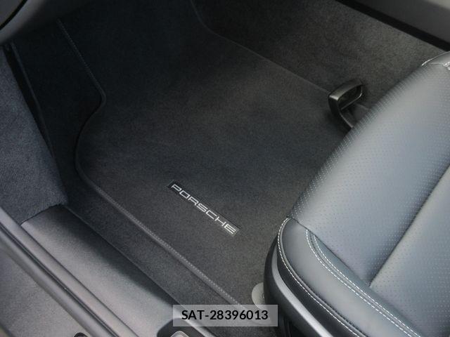 Porsche 911 2025-06 1663139-18