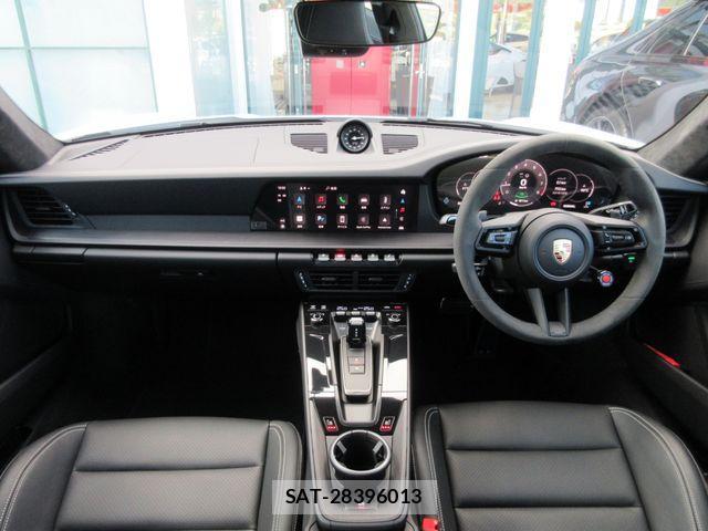 Porsche 911 2025-06 1663139-1