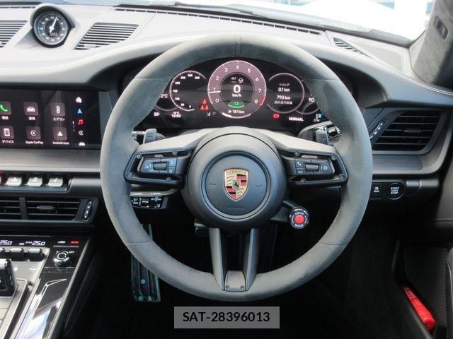 Porsche 911 2025-06 1663139-19