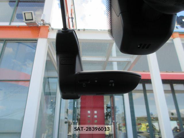 Porsche 911 2025-06 1663139-21