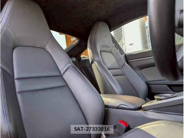Porsche 911 2019-08 1663145-4