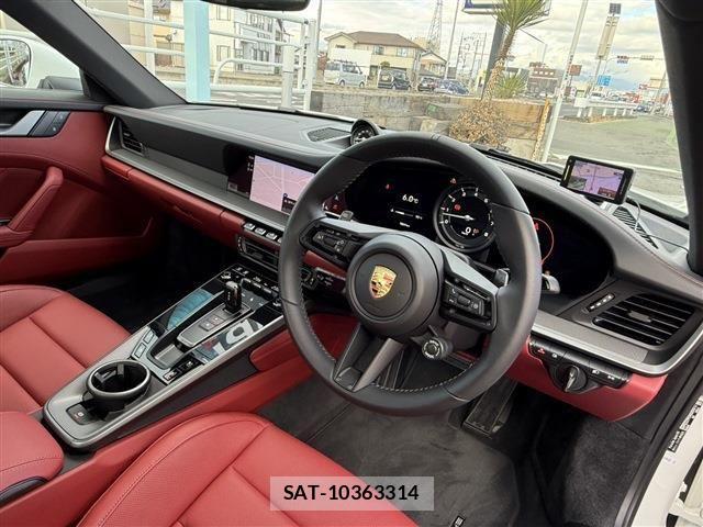Porsche 911 2024-03 2214046-9