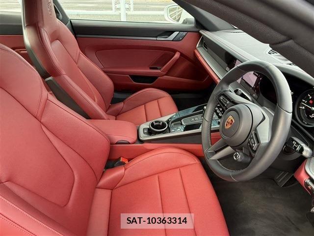 Porsche 911 2024-03 2214046-10