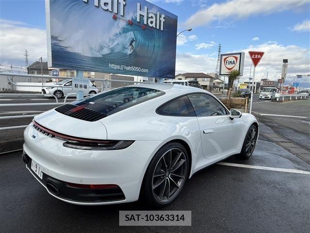 Porsche 911 2024-03 2214046-3