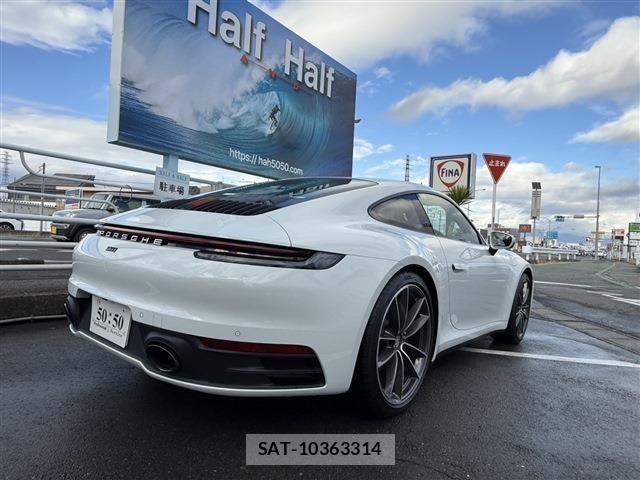 Porsche 911 2024-03 2214046-5