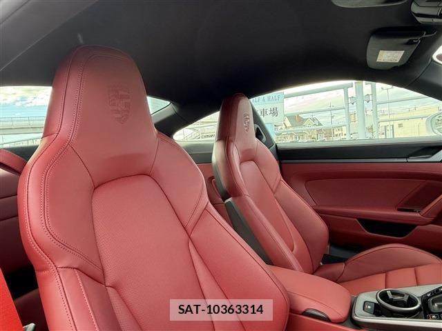 Porsche 911 2024-03 2214046-8