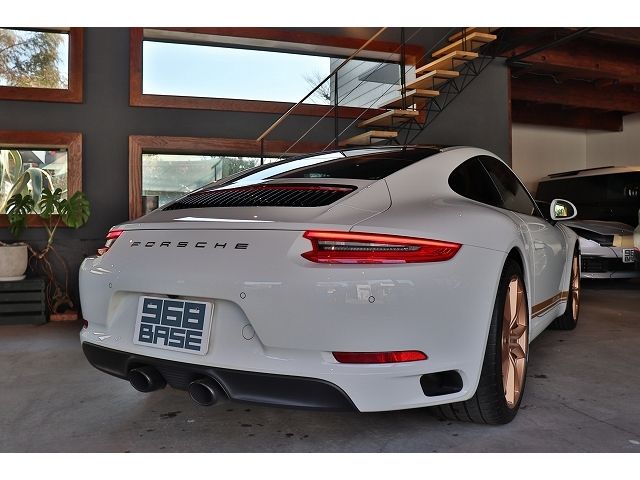 Porsche 911 2018-12 3680060-9