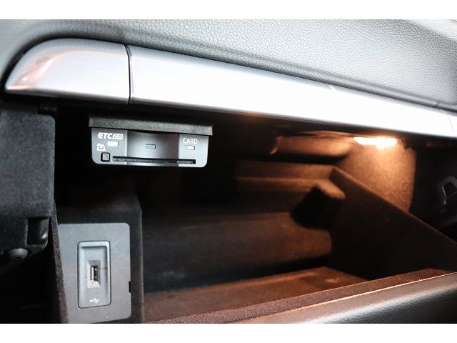 Porsche 911 2018-12 3680060-22