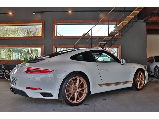 Porsche 911 2018-12 3680060-5