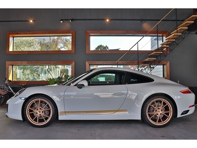 Porsche 911 2018-12 3680060-6