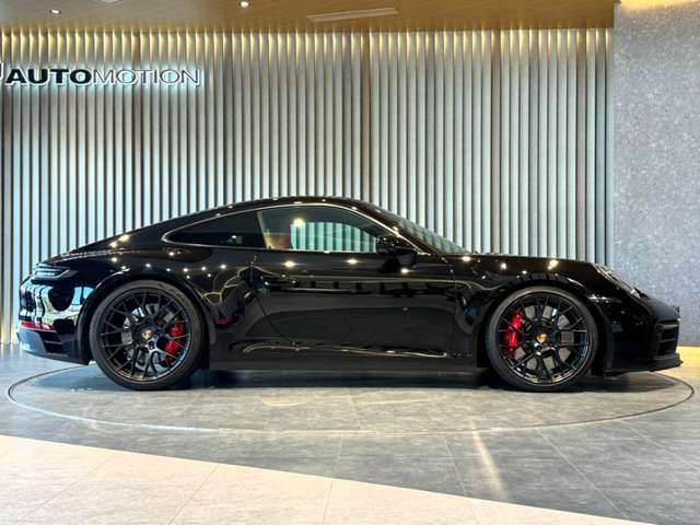 Porsche 911 2022-03 3680050-7