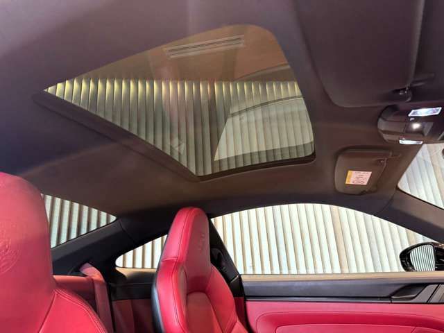 Porsche 911 2022-03 3680050-4