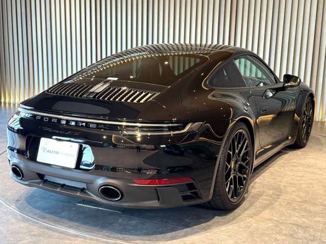Porsche 911 2022-03 3680050-6
