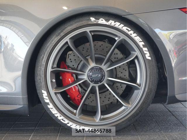 Porsche 911 2018-12 3935338-10