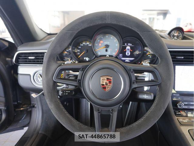 Porsche 911 2018-12 3935338-15