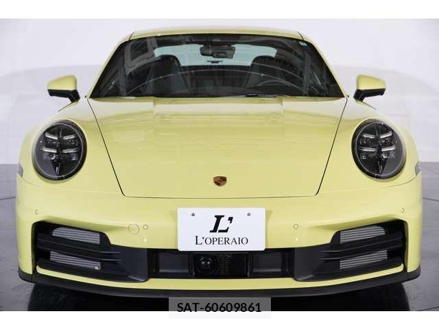 Porsche 911 2024-12 4640363-16
