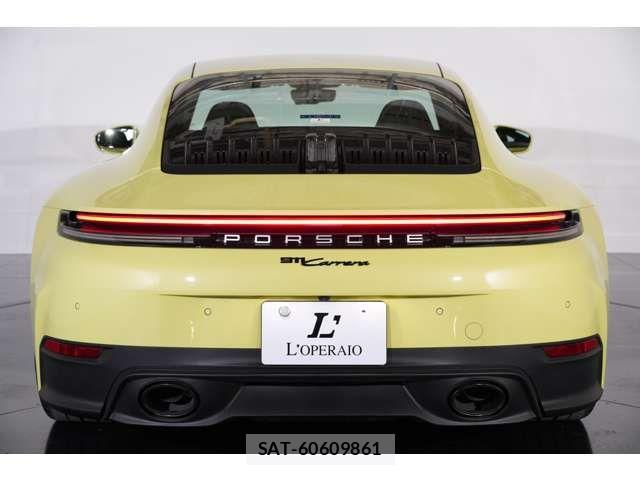 Porsche 911 2024-12 4640363-2