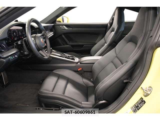 Porsche 911 2024-12 4640363-4