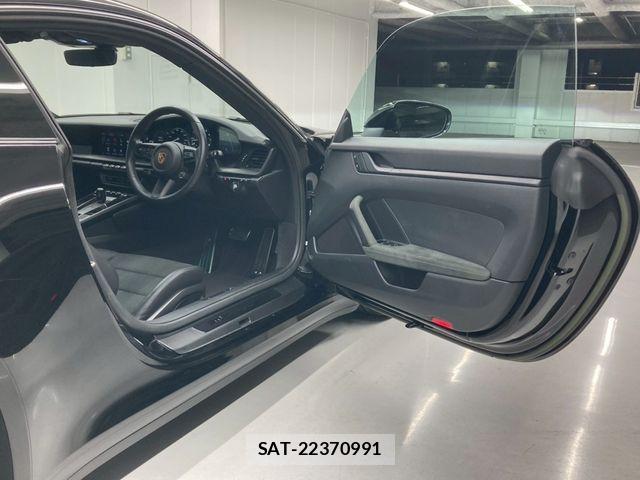 Porsche 911 2023-01 4976856-16