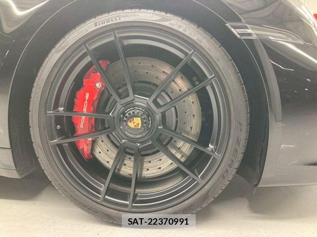 Porsche 911 2023-01 4976856-8