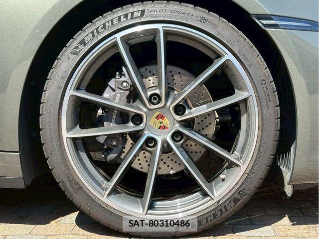Porsche 911 2023-07 5875426-18