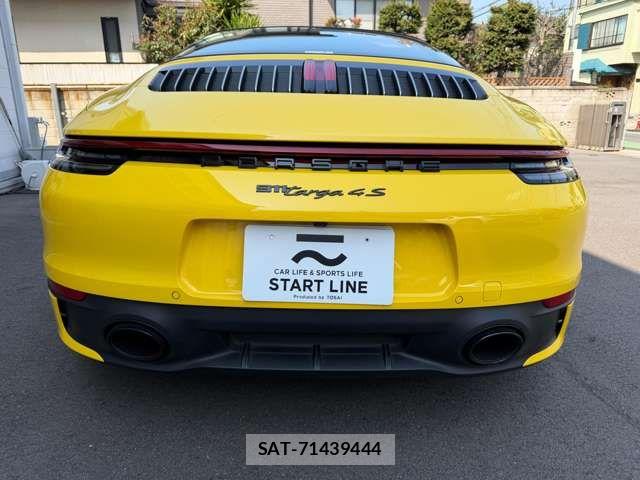 Porsche 911 2023-03 6016037-16