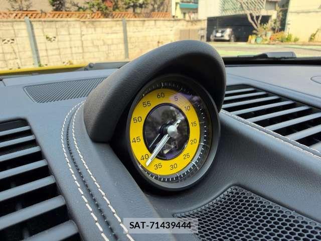 Porsche 911 2023-03 6016037-8