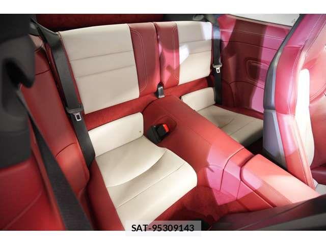 Porsche 911 2023-05 6016038-8