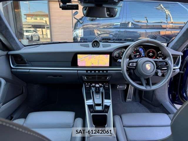 Porsche 911 2019-06 6614130-12