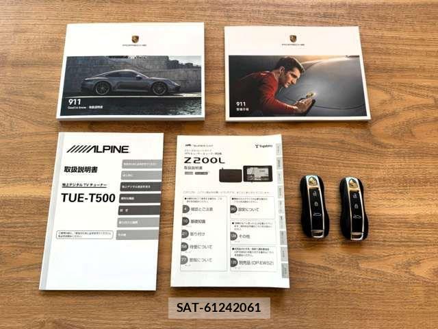 Porsche 911 2019-06 6614130-1