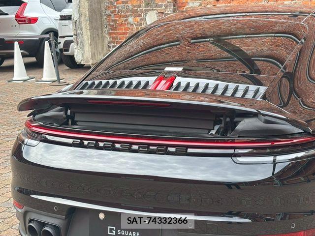 Porsche 911 2021-04 6614132-26