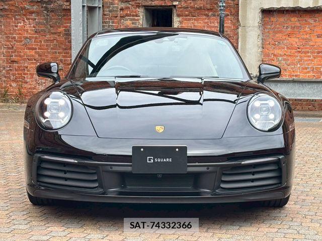 Porsche 911 2021-04 6614132-3