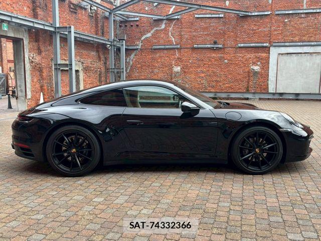 Porsche 911 2021-04 6614132-6