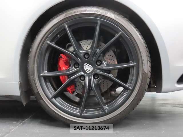 Porsche 911 2016-05 6614134-11
