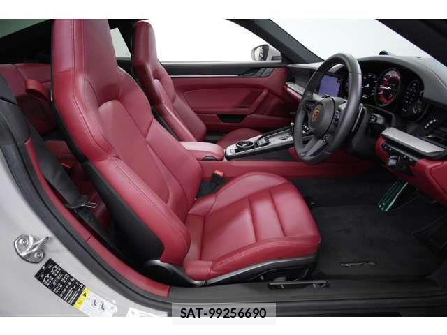 Porsche 911 2022-02 6642210-1