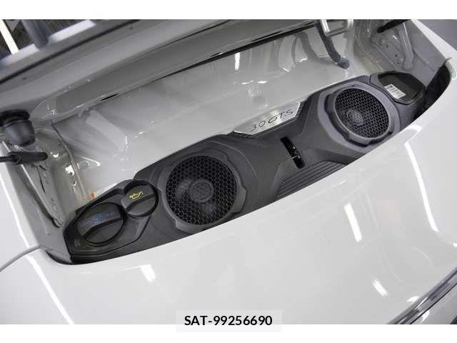 Porsche 911 2022-02 6642210-5