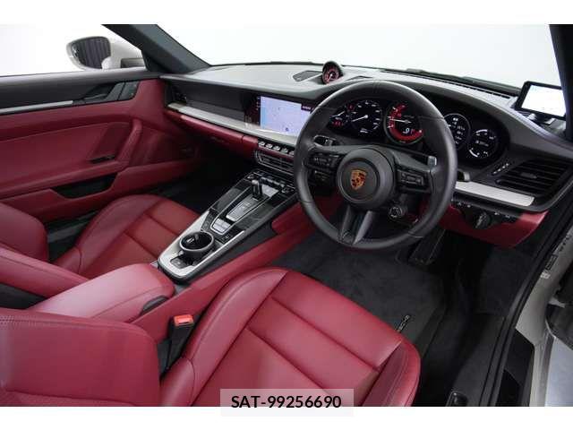 Porsche 911 2022-02 6642210-8