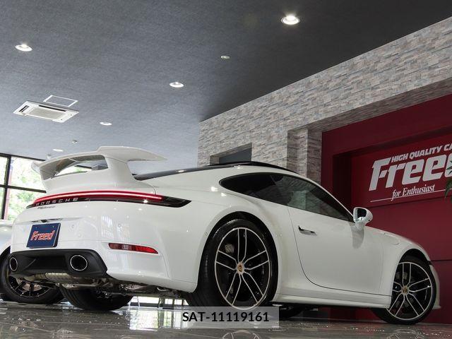 Porsche 911 2025-03 6691188-2