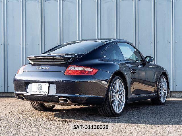 Porsche 911 2007-06 6717051-11