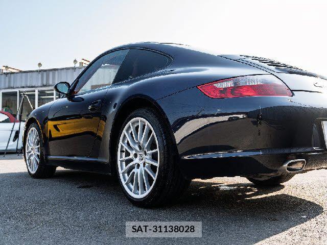 Porsche 911 2007-06 6717051-12