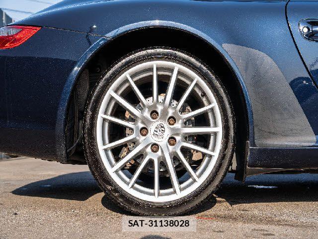 Porsche 911 2007-06 6717051-18