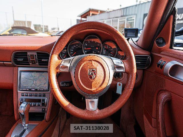 Porsche 911 2007-06 6717051-22