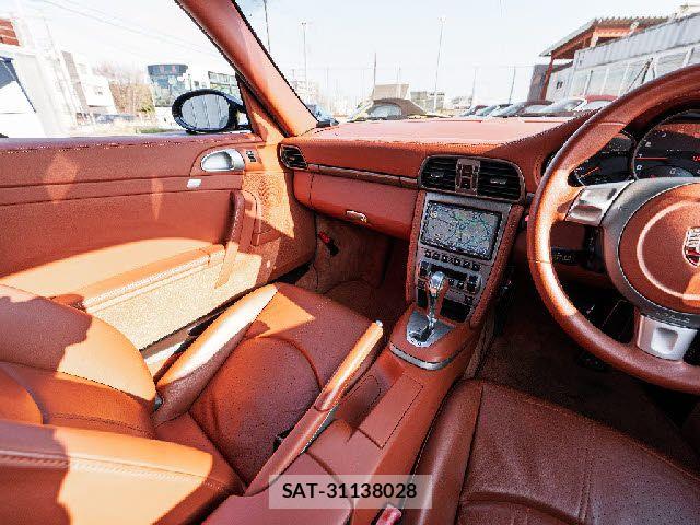 Porsche 911 2007-06 6717051-25